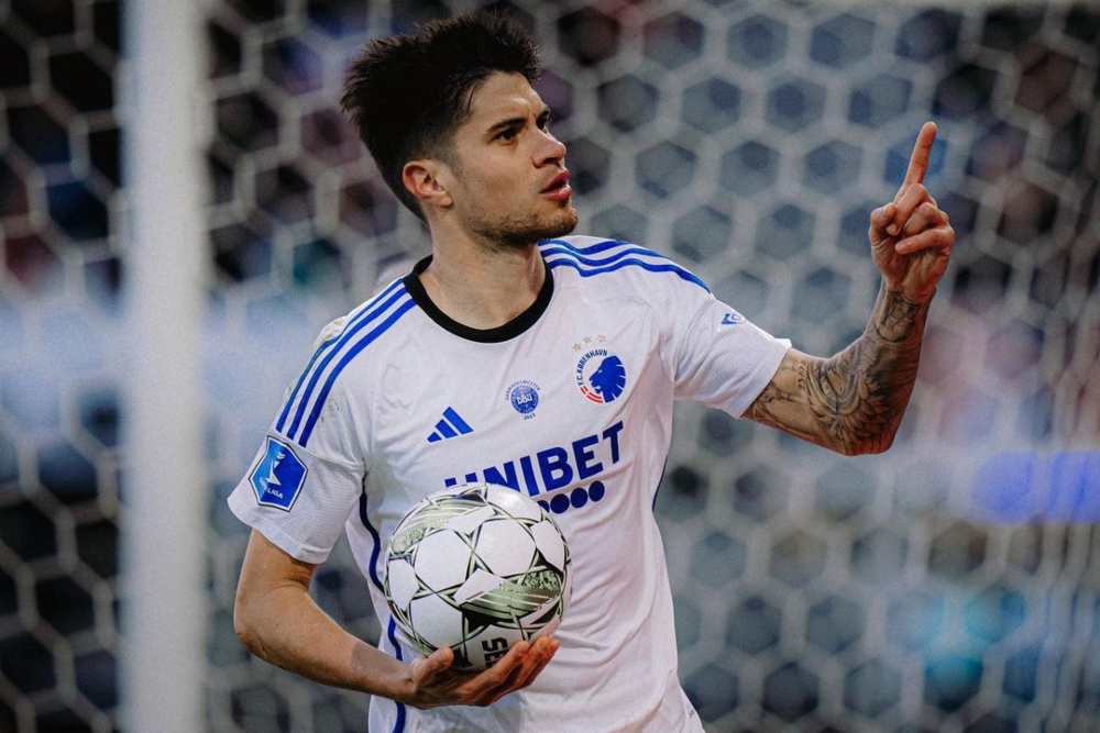 Ditarik Usai Berbenturan dengan Pemain Chelsea, Begini Kondisi Kevin Diks
