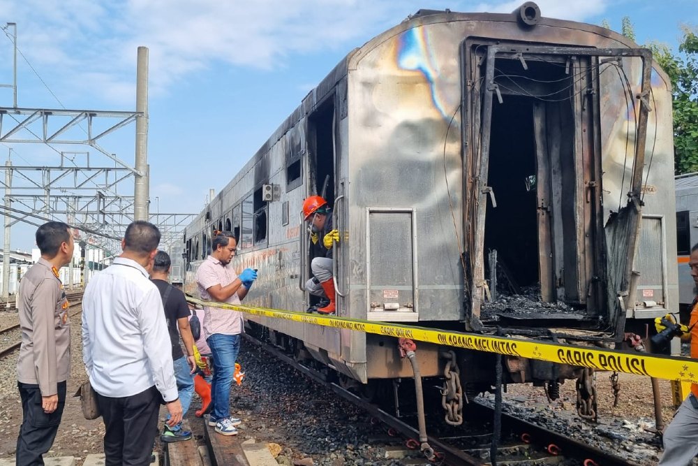 Motif Sakit Hati Jadi Alasan Pelaku Nekat Bakar Gerbong Kereta Api di Stasiun Tugu