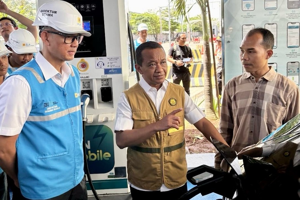 قم بزيارة Spklu في Banten ، وزير الطاقة والموارد المعدنية تقدير PLN للترحيب بالاستعداد Lebaran 2025