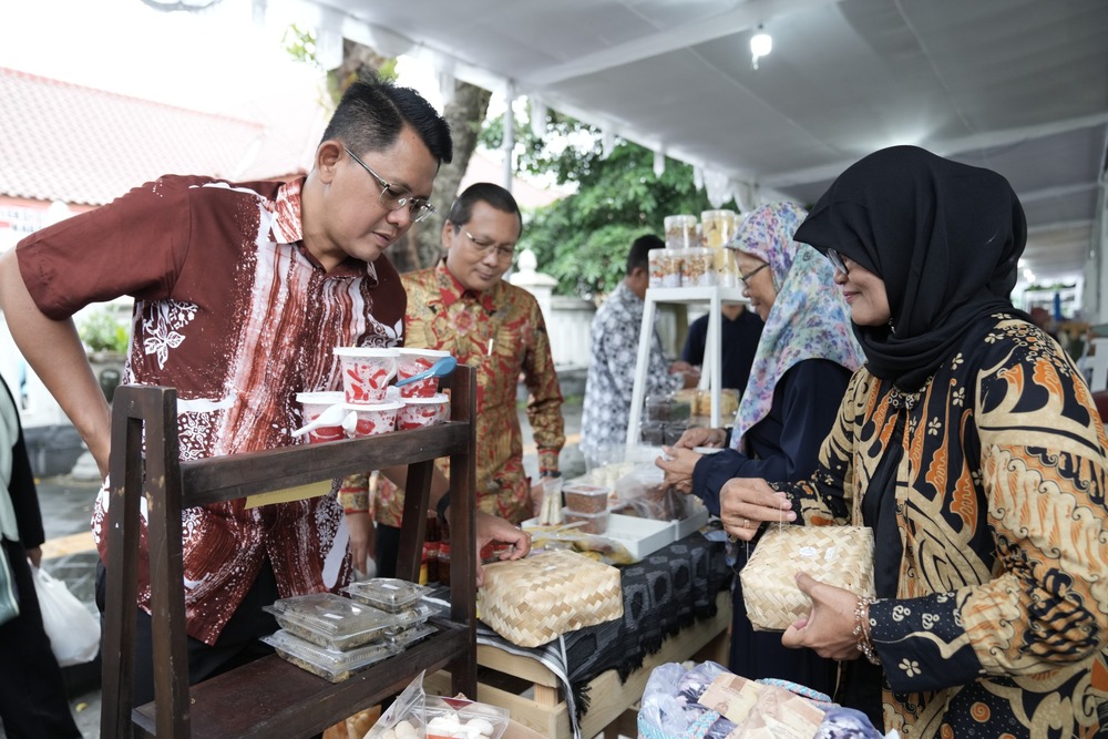 Sleman Lebaran Market REP150 مليون روبية