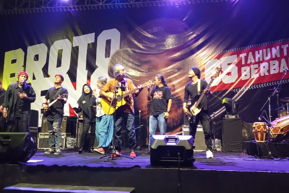 Dimeriahkan Sawung Jabo, Brotoseno Rilis Album Single Berjudul Janji Merapi di Ultah ke-65