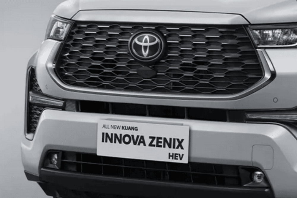 Selama Februari 2025, Innova Zenix Hybrid lebih baik dari XL7 dan Santa Fe