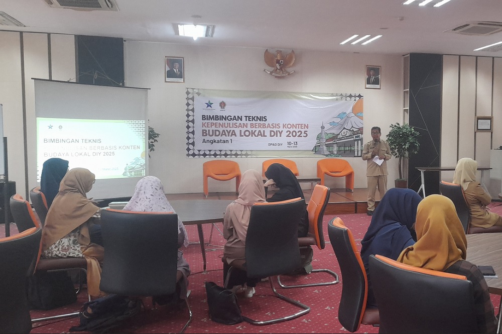 Meningkatkan Literasi Lokal DPAD DIY Menggelar Bimtek Kepenulisan Berbasis Budaya