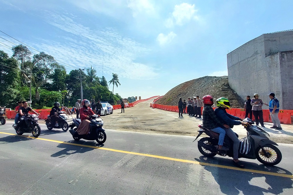 Fungsional Tol Jogja Solo Segmen Prambanan-Tamanmartani, Sambungan Jembatan dan Bahu Jalan Masih Jadi Catatan