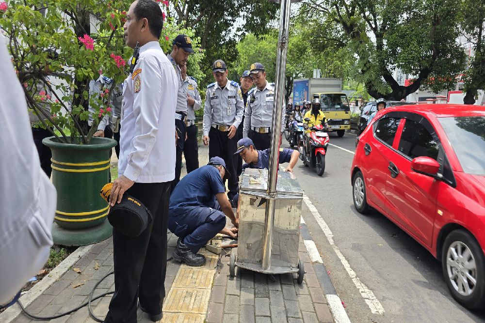 Jelang Lebaran, APILL Portable Mulai Dipasang di Simpang Kotabaru, Ini Tujuannya