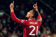 Demi Pertahankan Antony, Isco Minta Fans Real Betis Galang Dana