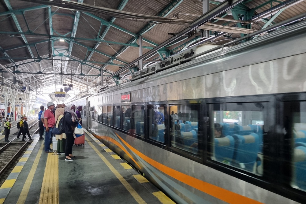 Dompet Milik Penumpang Tertinggal di Gerbong Kereta Api Pangandaran, Berhasil Ditemukan Polsuska