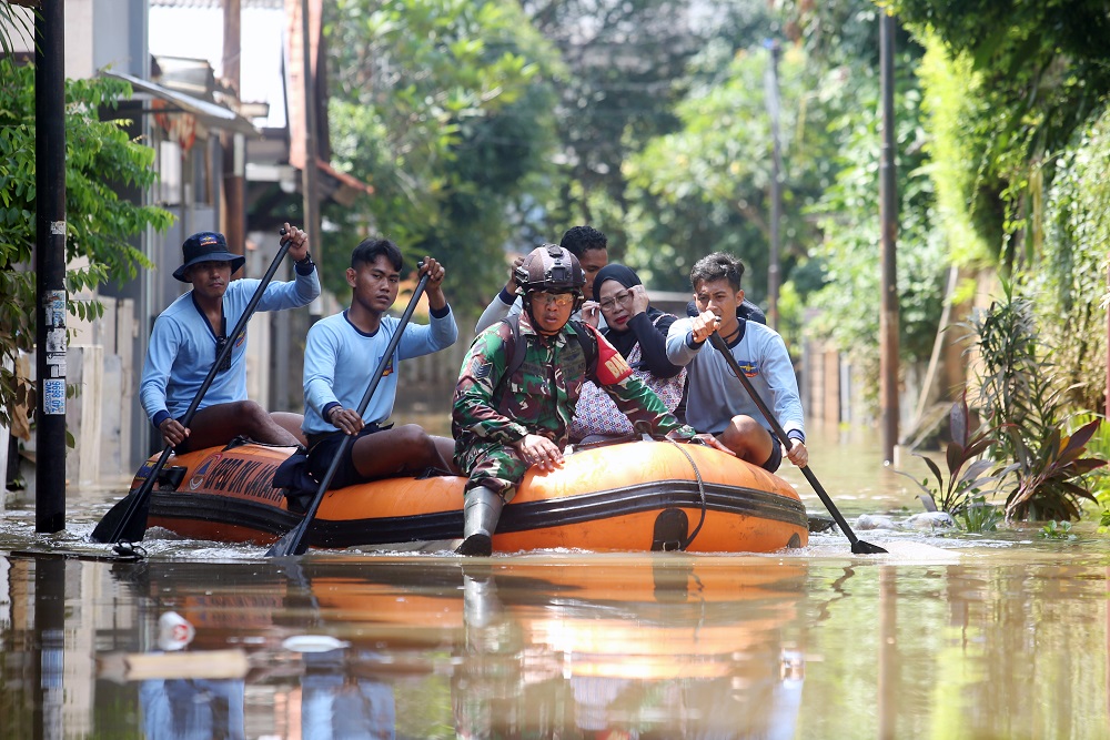 Ledok Sawahan Boyolali Terendam Banjir, Warga Dievakuasi dengan Perahu Karet