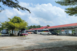 Angkudes Mati Suri, Aktivitas Terminal Semin Gunungkidul Didominasi Bus Antar Provinsi