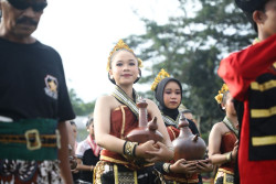 Bupati Sleman Bahas Kolaborasi Masyarakat dan Kalurahan untuk Majukan Desa di HUT Kalurahan Tirtomartani
