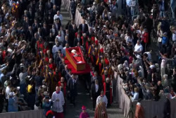 Jenazah Paus Fransiskus Dipindahkan ke Basilika Santo Petrus untuk Disemayamkan