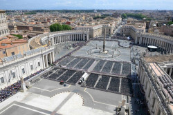 Ratusan Ribu Pelayat Menghadiri Upacara Pemakaman Paus Fransiskus