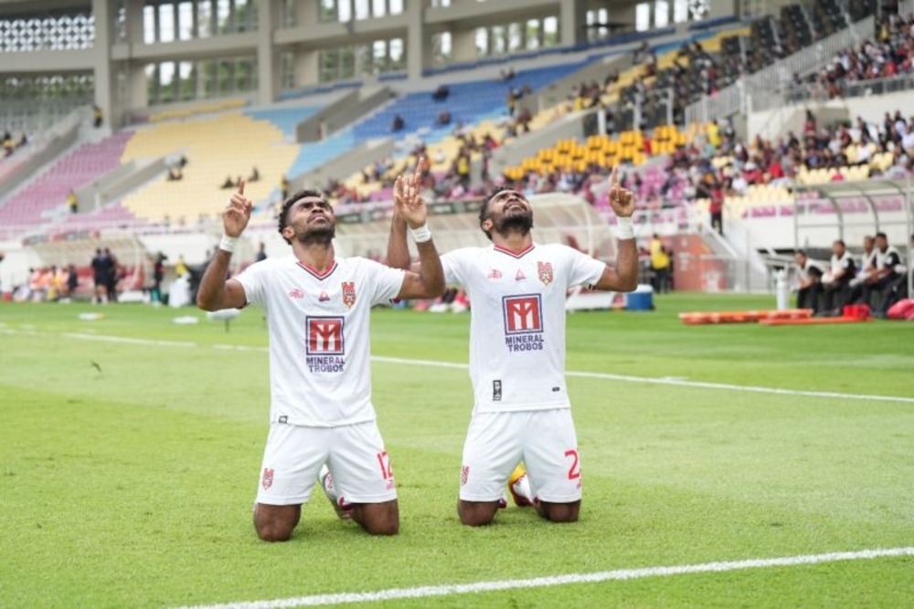 Dipanggil Timnas Indonesia, Ini Kata Yacob dan Yance Sayuri