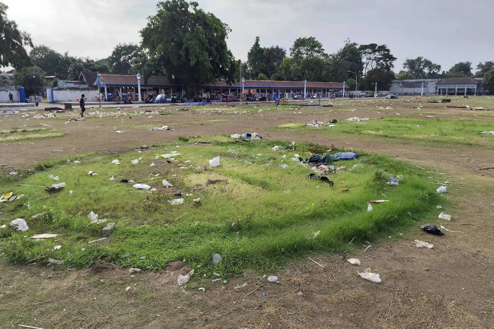 Pasar Malam Usai, Alkid Kraton Solo Rusak