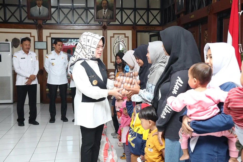 1.000 Anak di Sukoharjo Terima Bantuan Beras dan Telur untuk Perbaikan Gizi