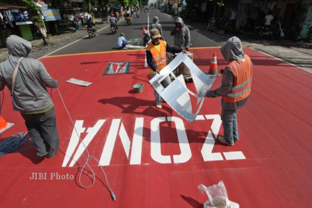 Tujuh Sekolah di Bantul Dipasangi Marka Zona Selamat Sekolah