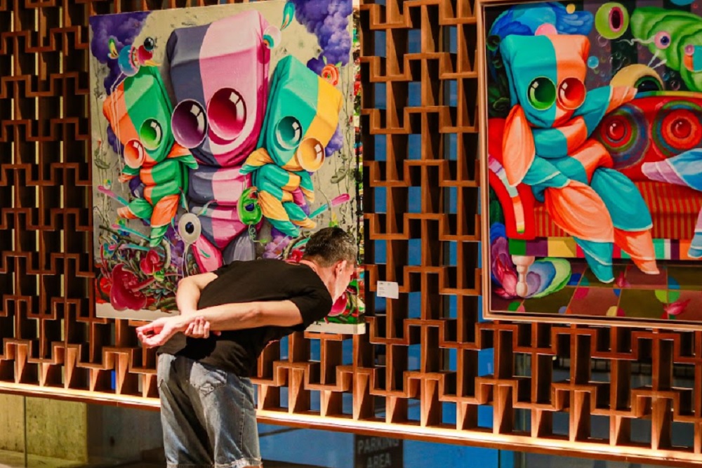 Mendalami Peran Manusia dalam Emerging Echoes di Artotel Suites Bianti