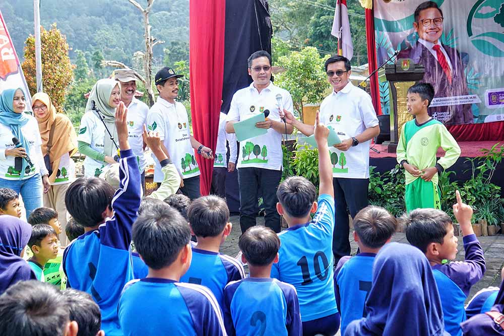 Bupati Magelang Bertekad Tuntaskan Masalah Sampah di Tingkat Desa