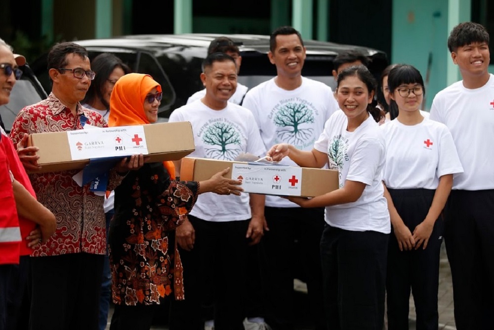 Bersama PMI dan Palang Merah Singapore, Garrya Bianti Yogyakarta Bantu Tingkatkan Fasilitas 2 SD di Lereng Merapi