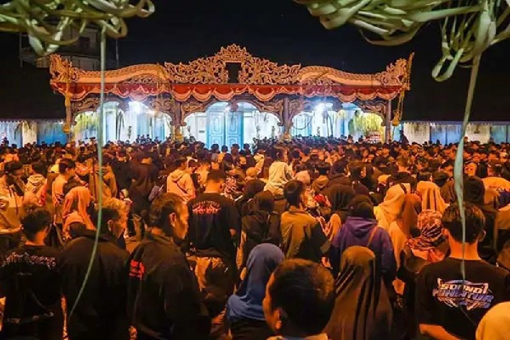 Makna Sebenarnya Kirab Malam 1 Suro di Solo, Tak Ada Unsur Mistis