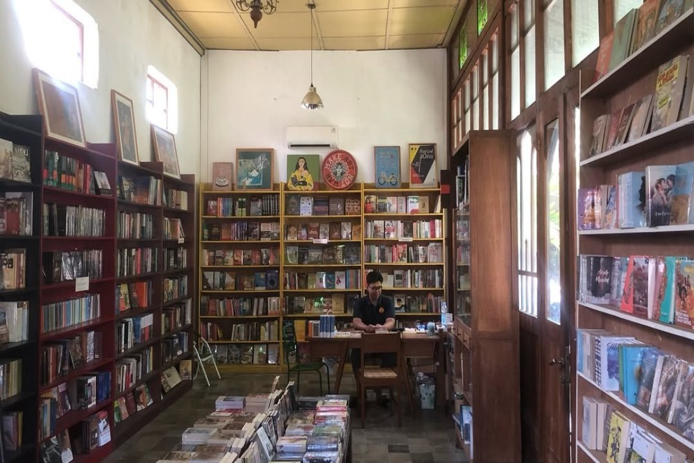 Unik! Cafe dengan Nuansa Buku di Tengah Indahnya Kotagede