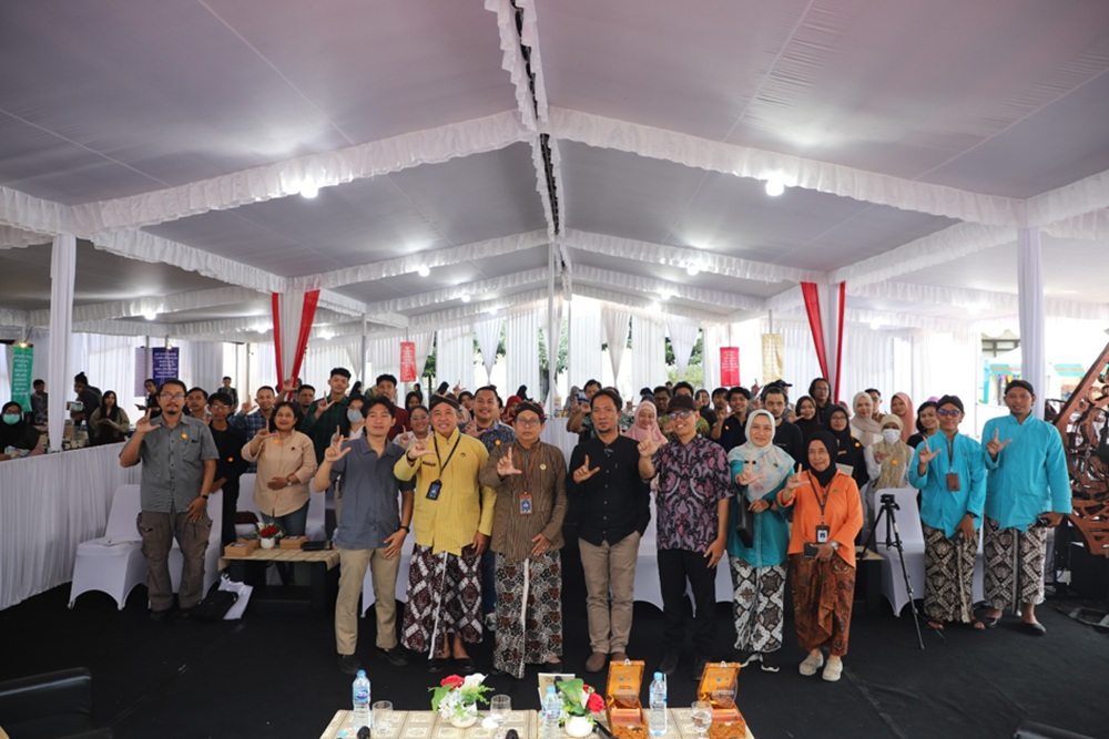 BEDAH BUKU: Kapitayan Bongkar Akar Spiritualitas Masyarakat Jawa