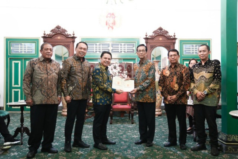 Sri Sultan HB X Serahkan Kekancingan Tanah 320 Ribu Meter Persegi untuk Pembangunan Tol Jogja-Solo, Tol Jogja-Bawen dan Tol Jogja-YIA