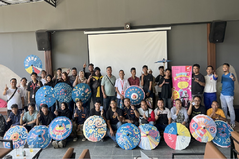 Adu Kreatif Melukis Payung Astra Motor Yogyakarta Ajak Bikers Pecinta Honda Scoopy Banyumas