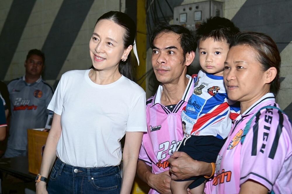 Madam Pang dan Suporter Port FC Sumbang Rp70,6 Juta ke Penampungan Warga yang Terdampak Perang Thailand-Kamboja