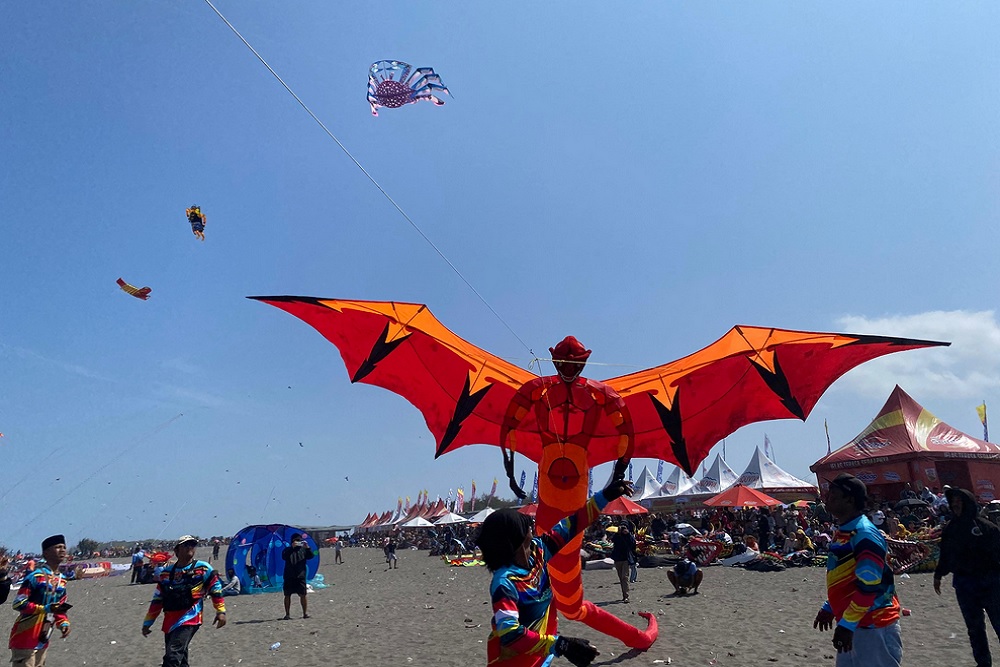 Delapan Negara Meriahkan Festival Layang-Layang Internasional di Pantai Parangkusumo Bantul