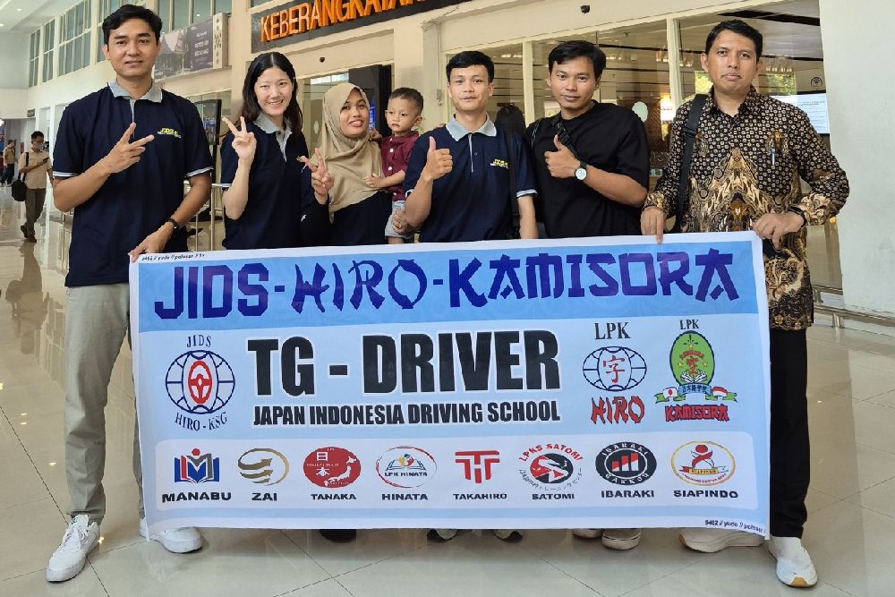 LPK Hiro-LPK Kamisora Berangkatkan Driver Bus Profesional ke Jepang
