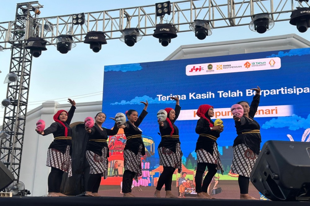 Kampung Menari Menghidupkan Tradisi lewat Gerakan