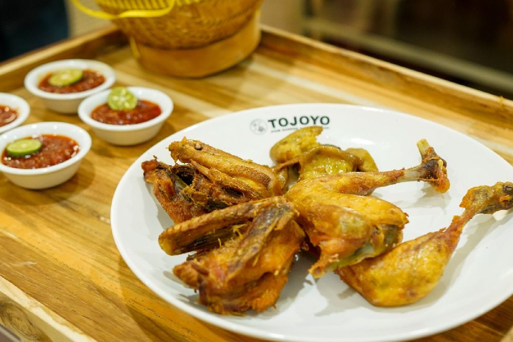 Satu Lagi Kuliner Legendaris di Jogja, Ayam Goreng Tojoyo Buka di Malioboro