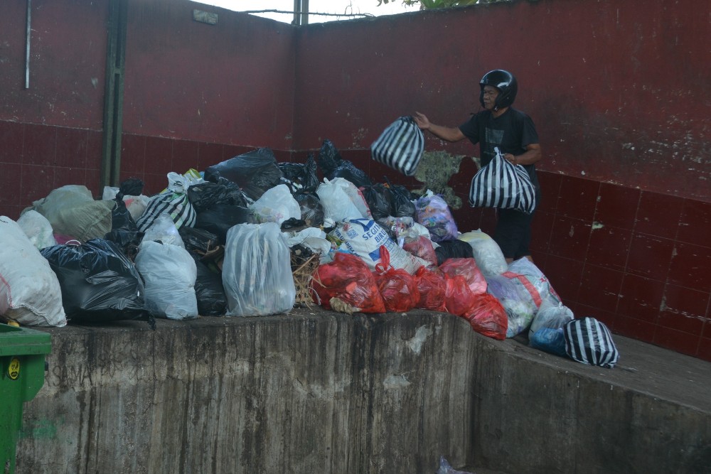 Wirobrajan Gencarkan Mas Jos untuk Atasi Sampah