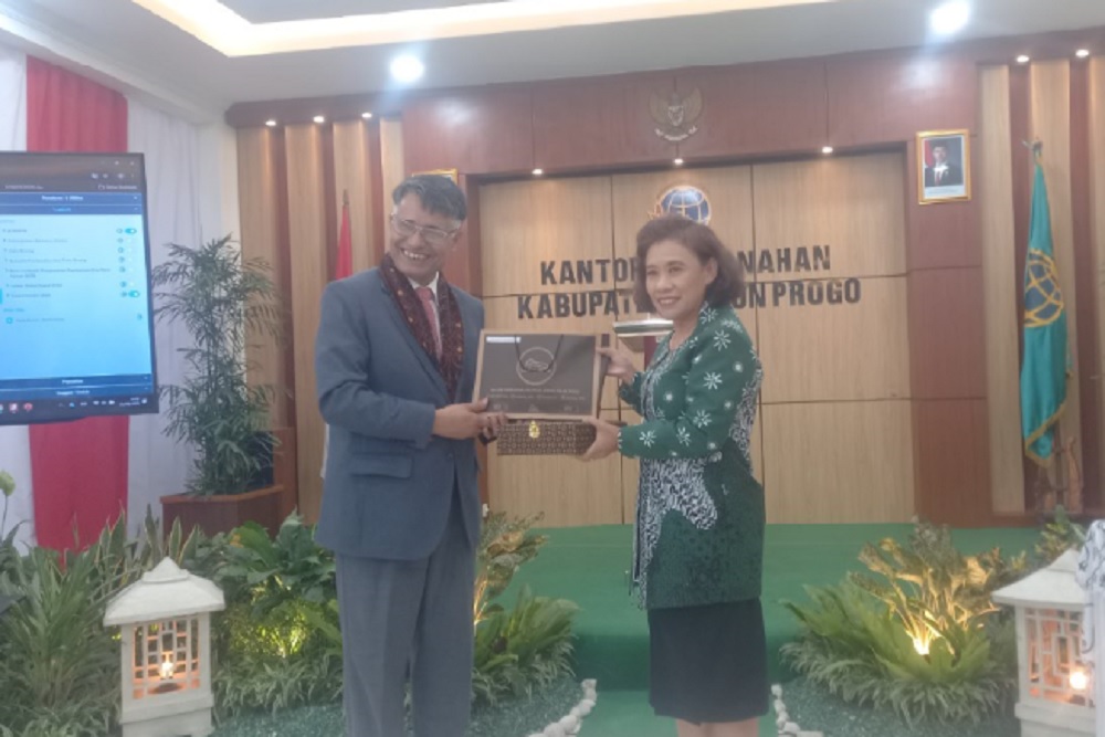 Nepal Kagumi Pelayanan Publik di Kantor BPN Kulonprogo