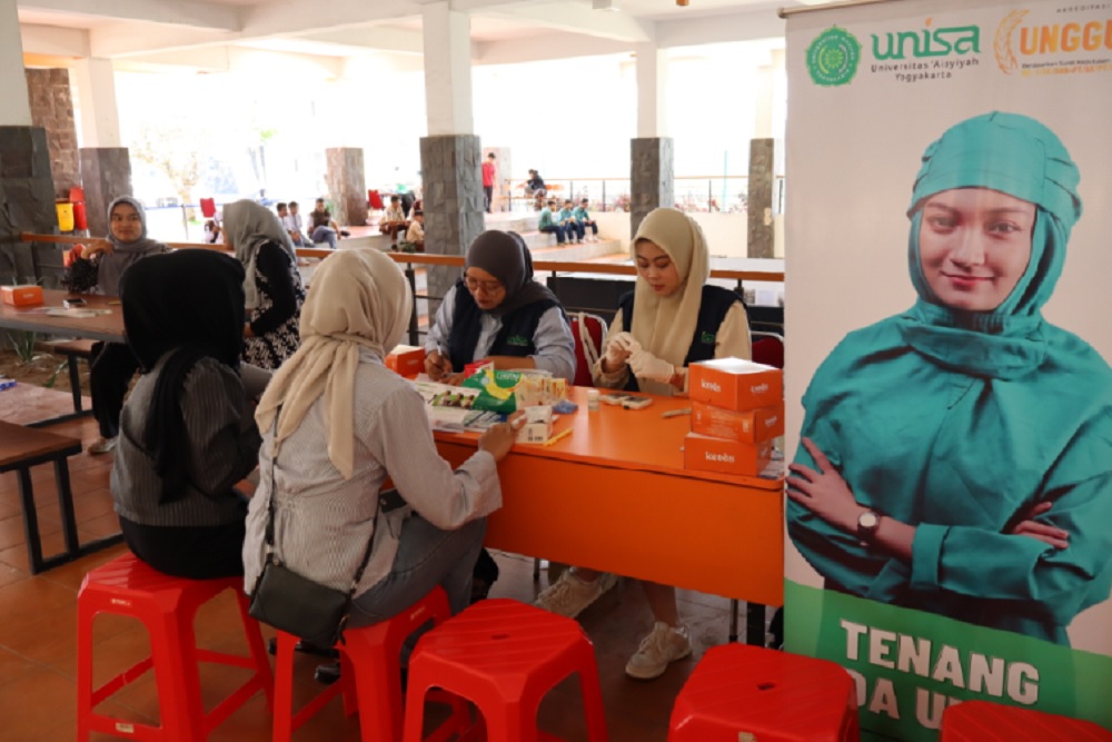  Pengunjung Antusias Kunjungi Stan PMB Unisa