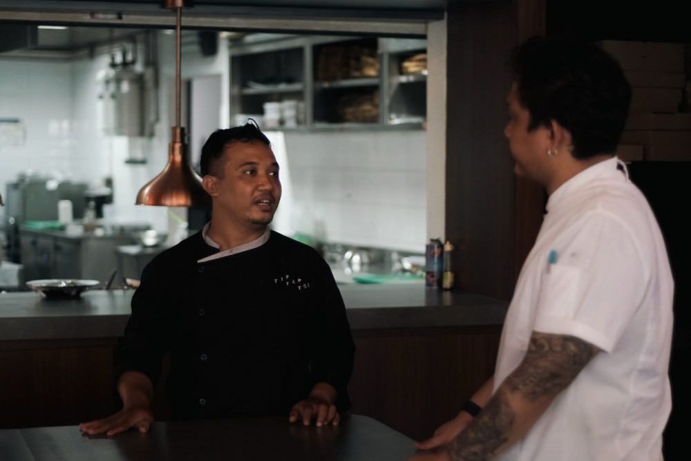 Tip Tap Toe dan State Caf & Brasserie Gelar East Meets West