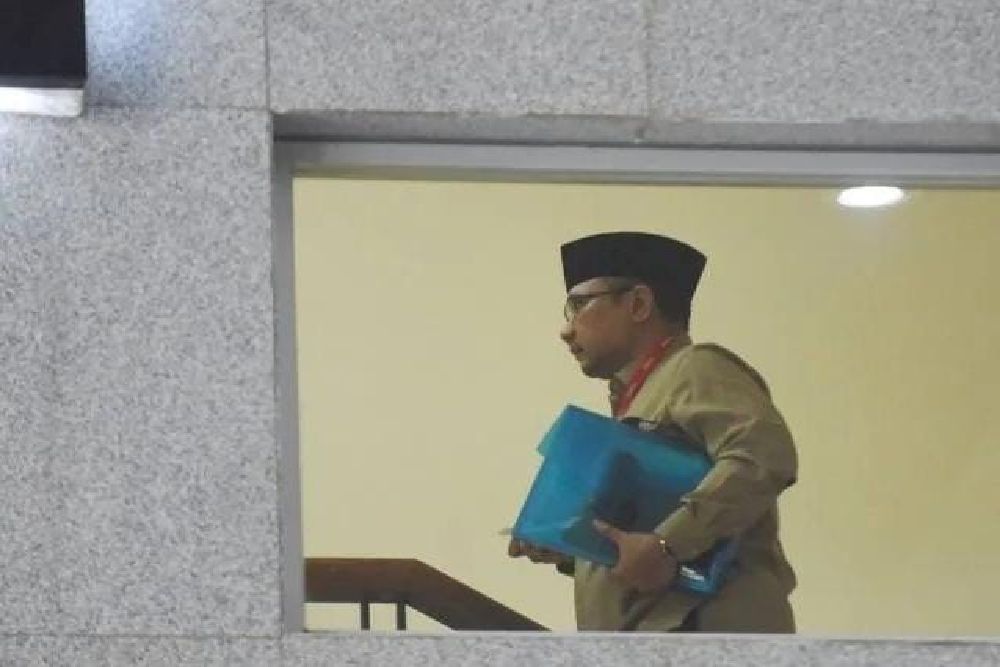 Sejumlah Bukti dan Dokumen Disita KPK dari Rumah Yaqut Cholil