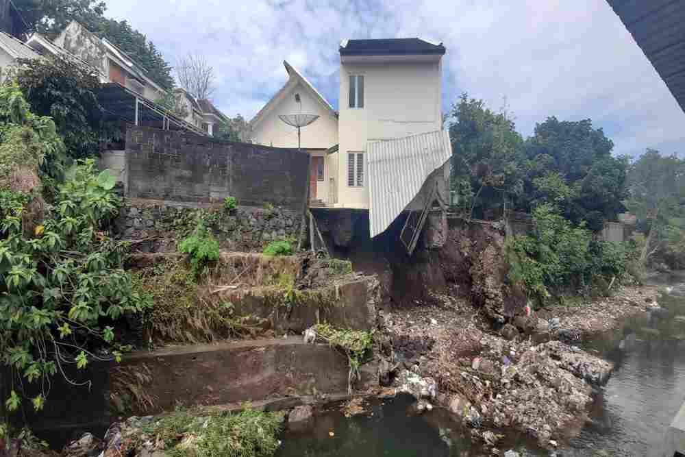 Talut Sungai Gajahwong Ambrol, Rumah Warga di Bantul Terancam