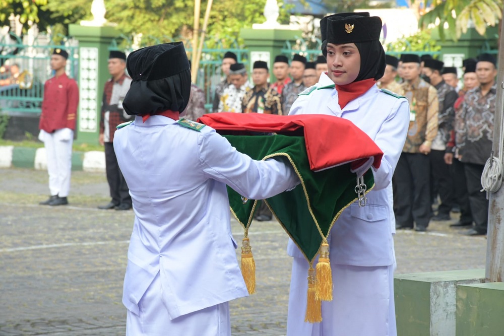 Paskibra MAN 2 Sleman Tampil Apik dalam Upacara Kemerdekaan di Kanwil Kemenag DIY