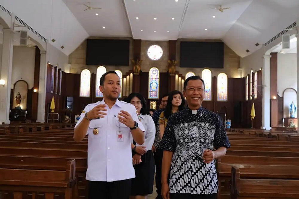 Datangi Gereja Purbayan, Wali Kota Solo Respati Pastikan Event Balkot Solo Tak akan Ganggu Misa