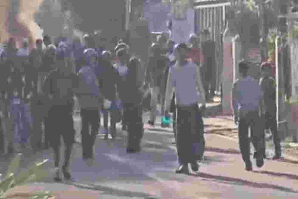 Imbas Demo dan Kematian Ojol, Kericuhan Warga Meluas ke Otista Jaktim