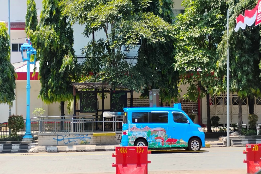 27 Halte Dirusak Massa, Layanan Bus BST Tetap Berjalan