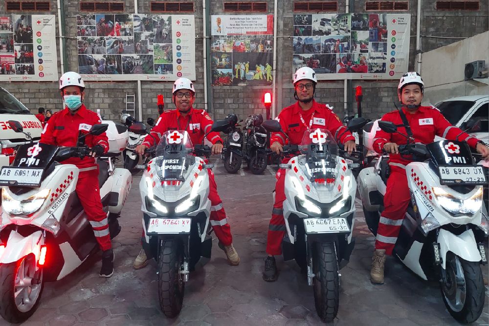 PMI DIY Siagakan 70 Personel 14 Ambulans Saat Demo Berlangsung di Jogja