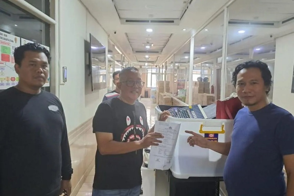 Barang Jarahan di Rumah Ahmad Sahroni Dikembalikan