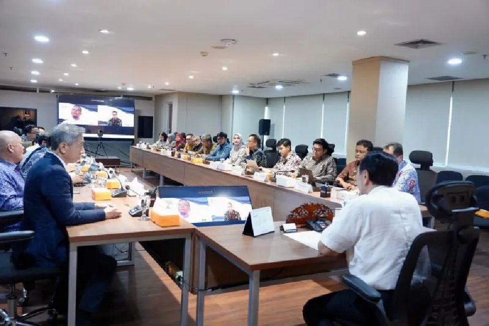 Respons 7 Desakan Darurat Ekonomi, Luhut Temui Aliansi Ekonom