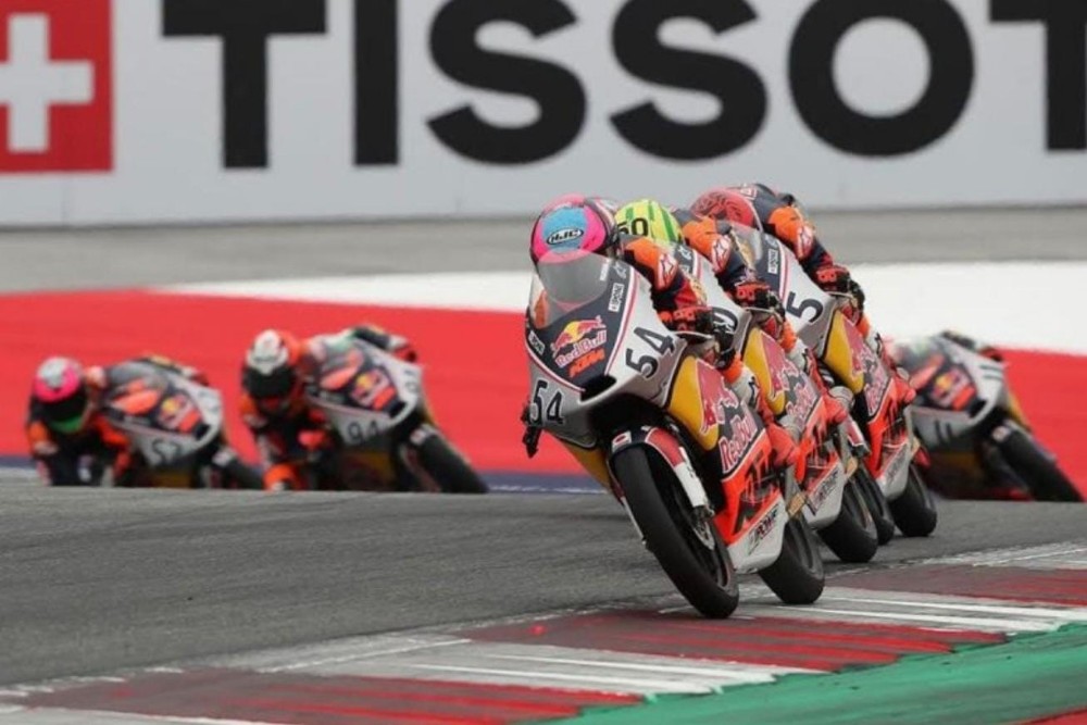 Terjatuh, Pebalap Gunungkidul Veda Gagal Finish di Red Bull Rookies Cup 2025