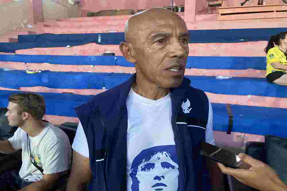 Simon Tahamata Ikut Saksikan PSIM Jogja vs Borneo FC, Begini Komentarnya