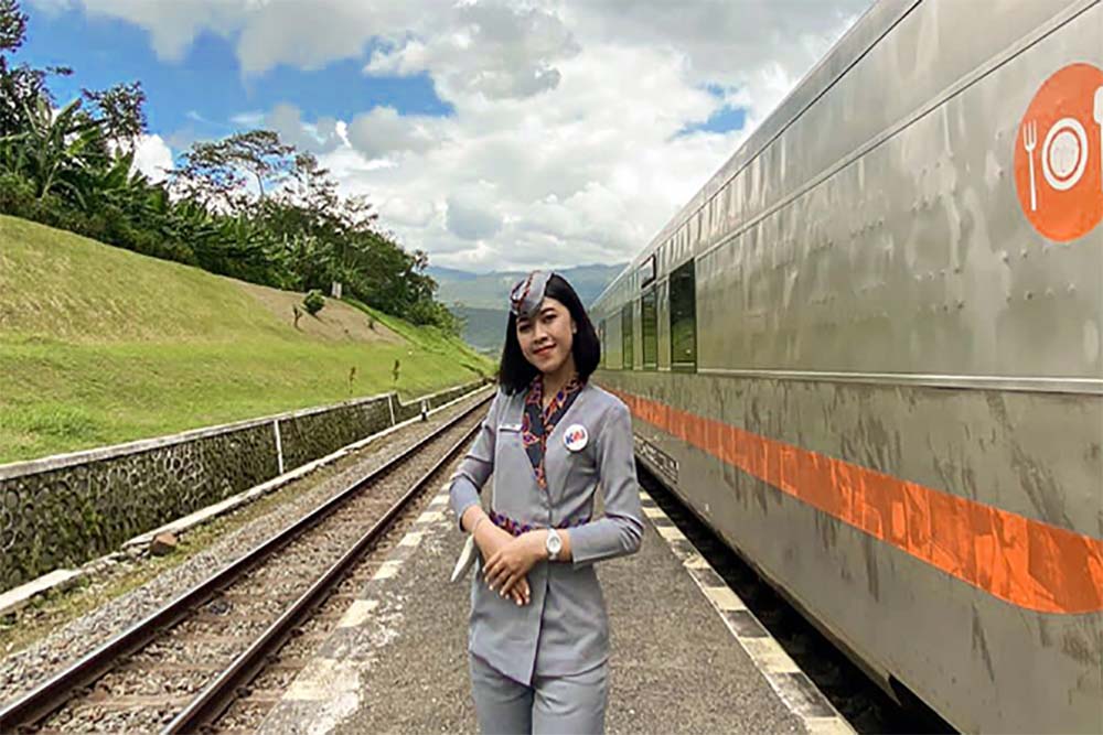 KAI Service Buka 250 Lowongan Kerja, dari Pramugari hingga Security