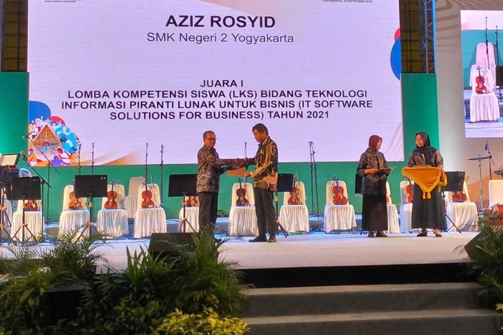 Juara Nasional dan Internasional, 828 Pelajar DIY Diberi Penghargaan